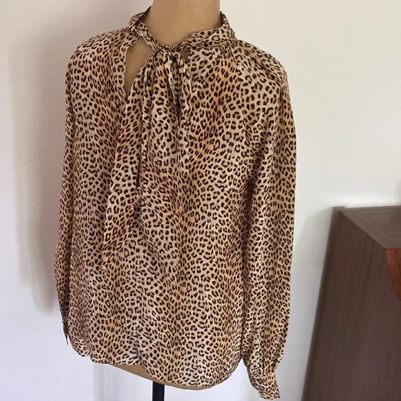 Ramy Brook sz S cheetah 🐆 print silk long sleeve blouse with tie at collar EUC - Picture 2 of 8